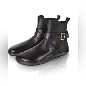 Shapen Divine Black Ankle Boots NEW IN BOX size 39